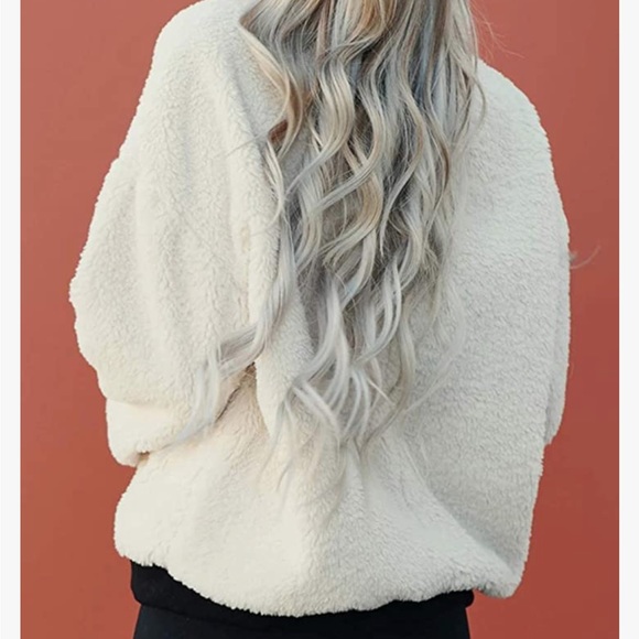 KIRUNDO Black and White Sweatshirt - Picture 3 of 4